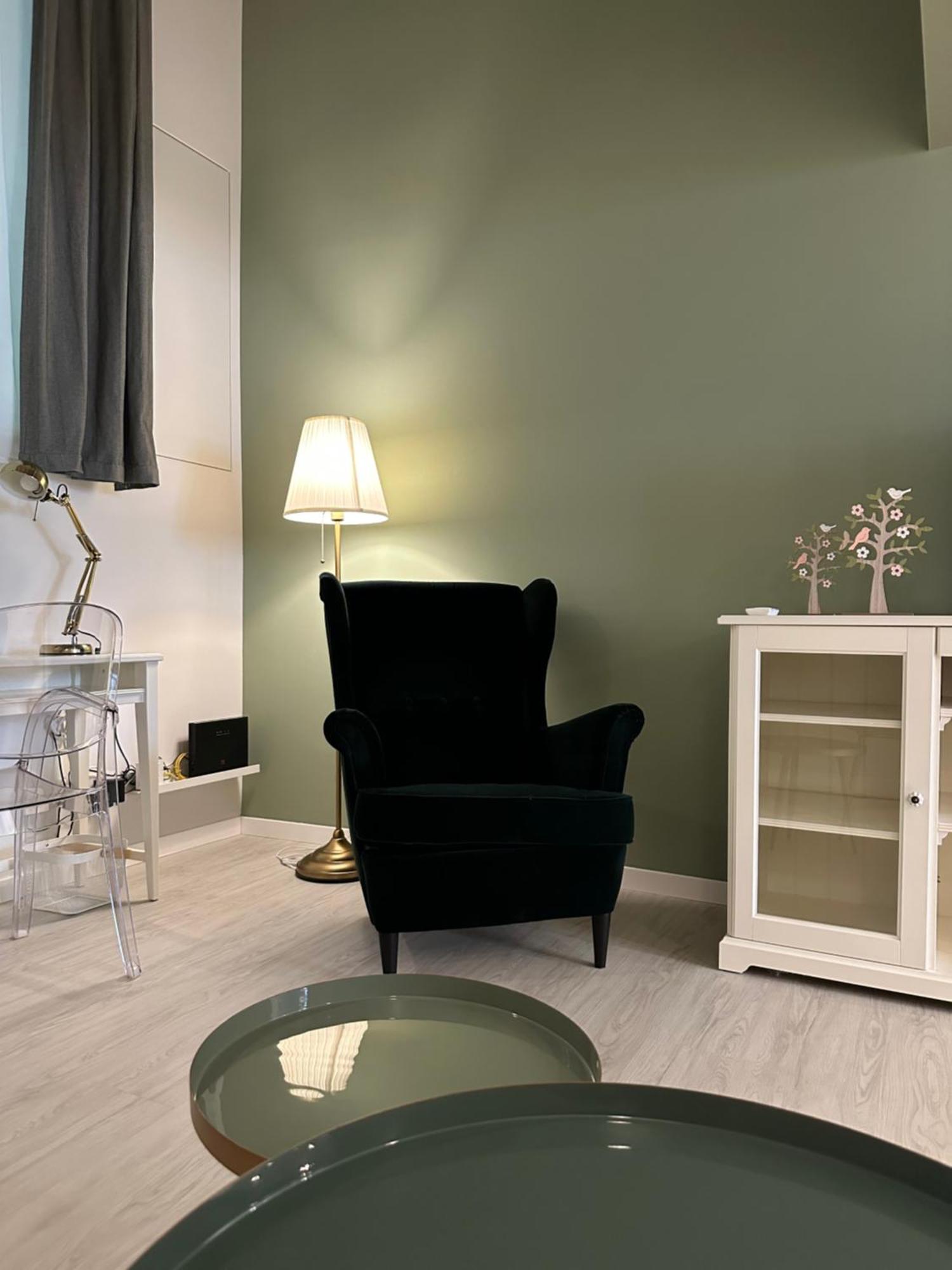 Flowers, A Cozy Suite In Milánó Kültér fotó