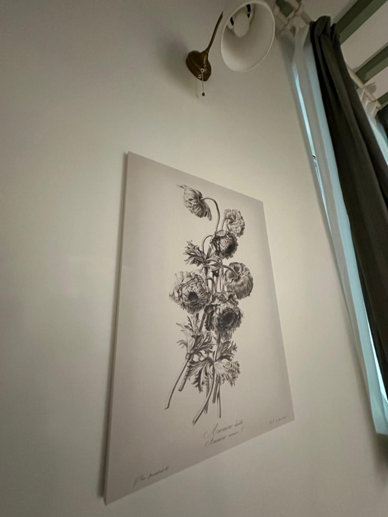 Flowers, A Cozy Suite In Milánó Kültér fotó