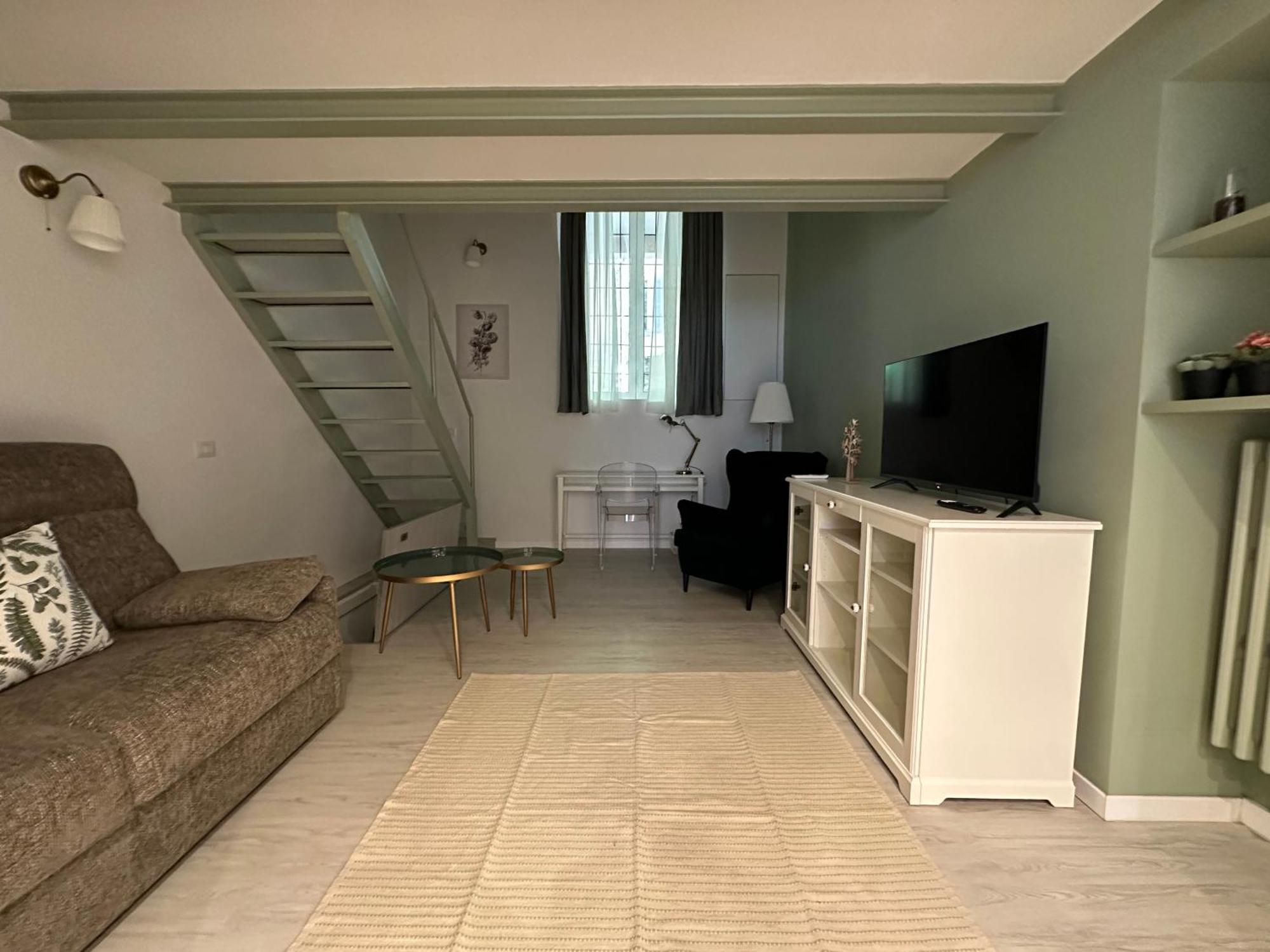 Flowers, A Cozy Suite In Milánó Kültér fotó
